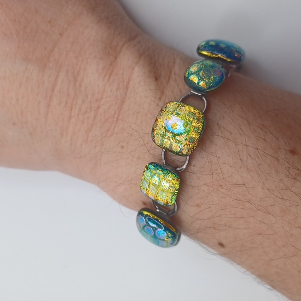 Dichroic Green and Gold Bracelet - Picture 7 of 7